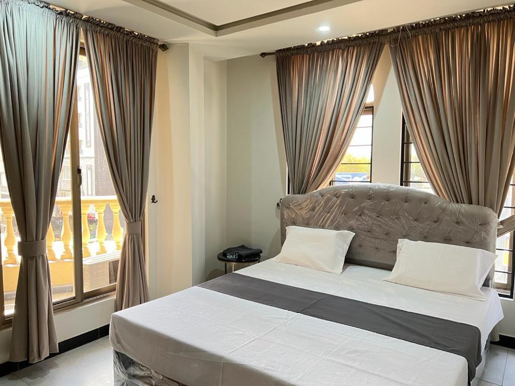 Northern Suites Bahria Town Rawalpindi Bagian luar foto